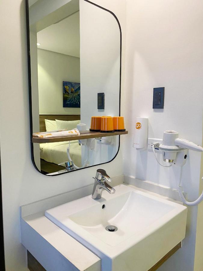 Go Hotels Plus Tuguegarao Bagian luar foto