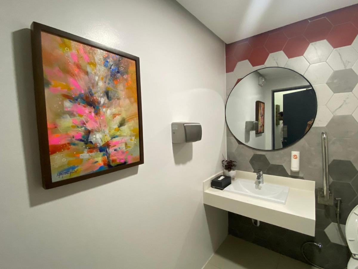 Go Hotels Plus Tuguegarao Bagian luar foto